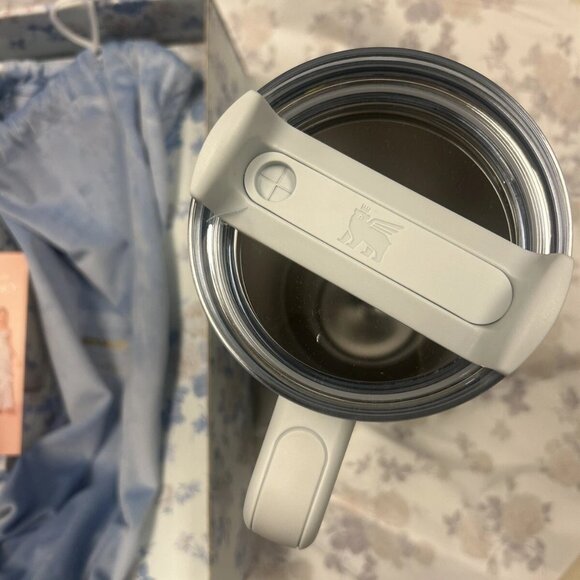 The Stanley x LoveShackFancy Quencher | 40 OZ Everblooming Rosettes - Picture 4 of 7